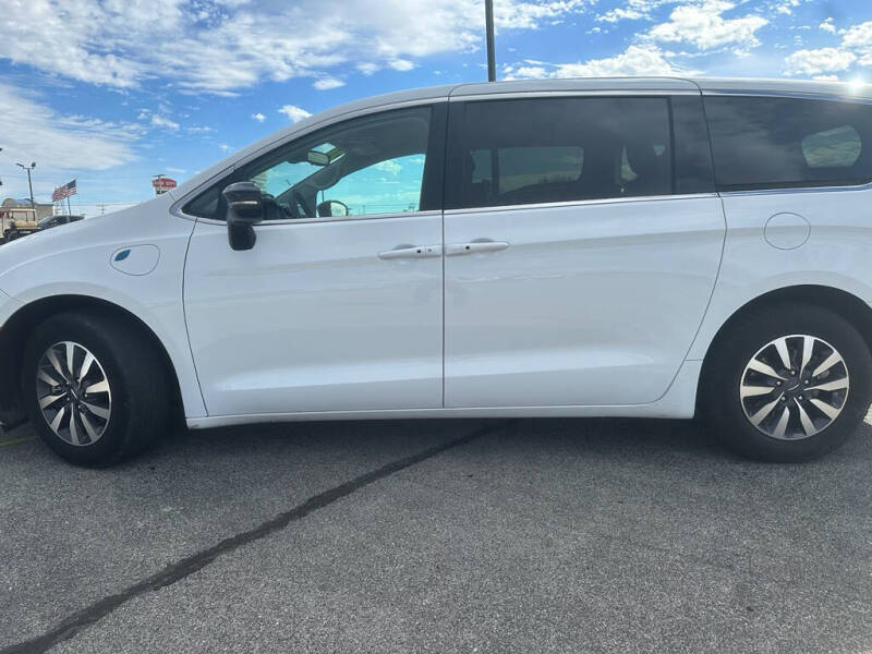 2024 Chrysler Pacifica Plug-In Hybrid