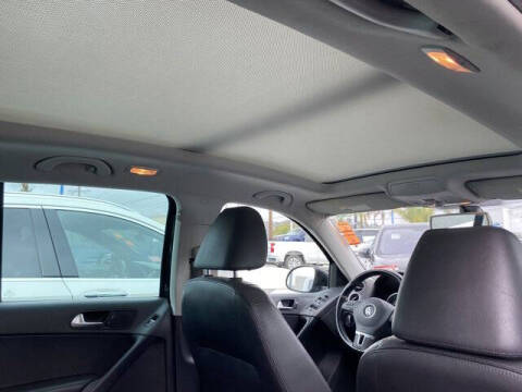 2017 Volkswagen Tiguan 2.0T Sport