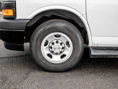 2023 Chevrolet Express LS 3500