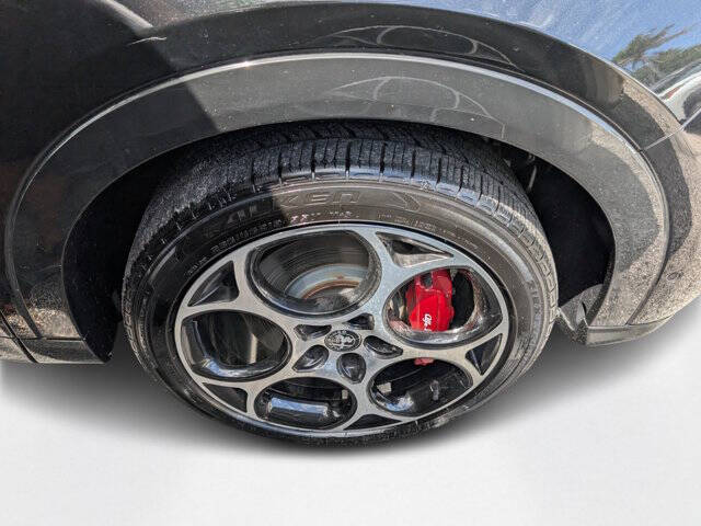 2024 Alfa Romeo Tonale Hybrid Veloce