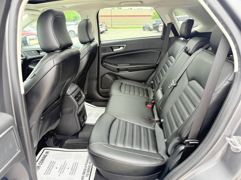 2022 Ford Edge SEL