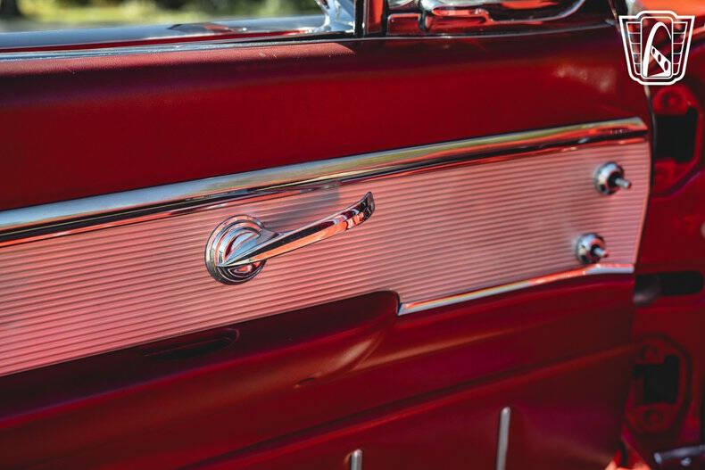 1963 Ford Thunderbird