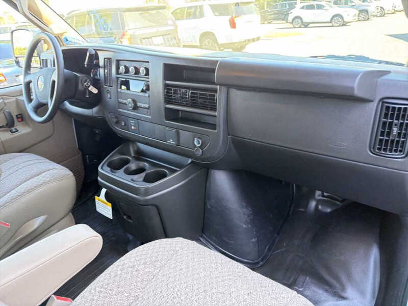 2026 GMC Savana 2500