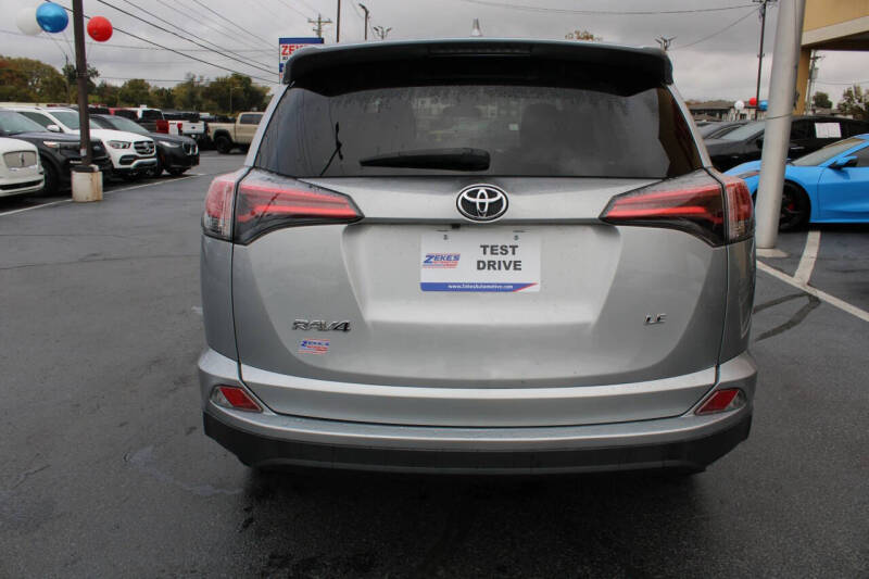 2018 Toyota RAV4 LE