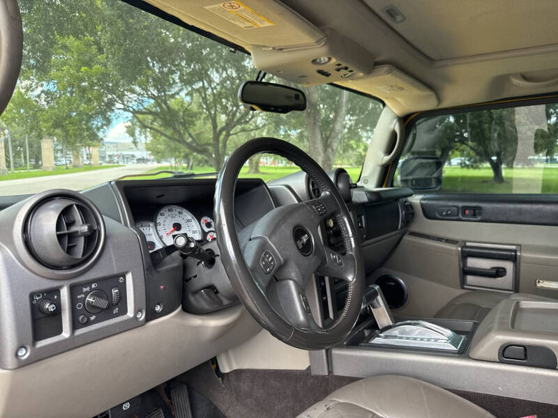 2004 HUMMER H2 Lux Series