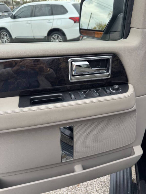 2017 Lincoln Navigator L Select