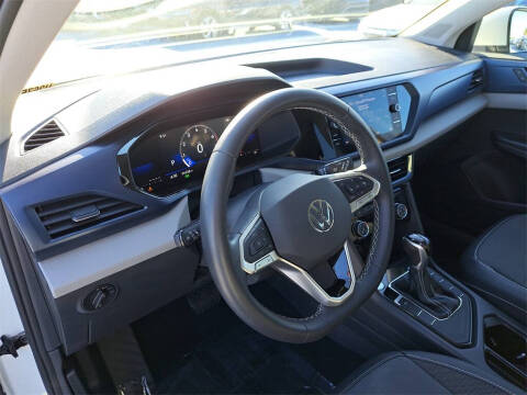 2023 Volkswagen Taos SE