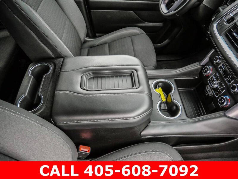 2023 GMC Yukon XL SLE