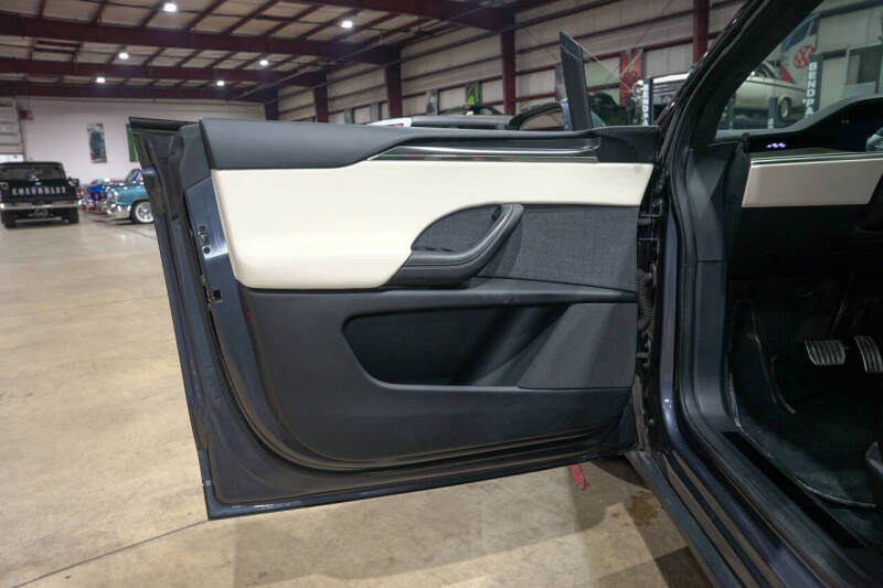 2022 Tesla Model X Plaid