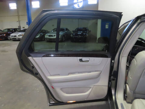 2011 Cadillac DTS Luxury Collection