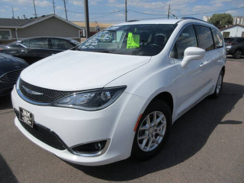 2020 Chrysler Pacifica for sale at Dam Auto Sales in Sioux City IA