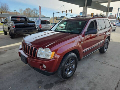 2007 Jeep Grand Cherokee for sale at SpringField Select Autos in Springfield IL