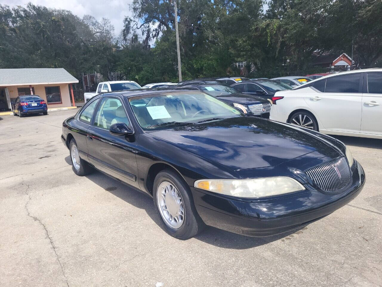 1997 Lincoln Mark VIII for sale at FAMILY AUTO BROKERS in Longwood, FL