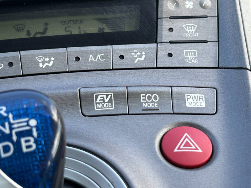 2015 Toyota Prius Three