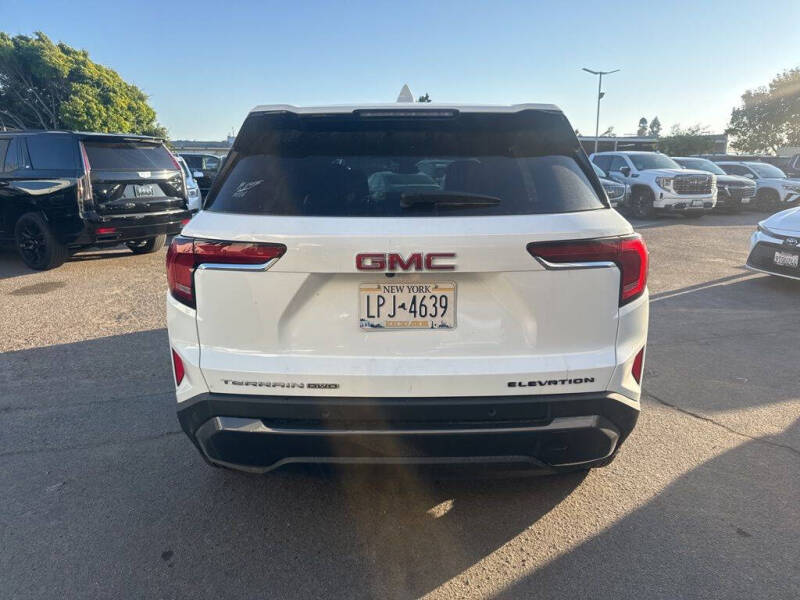 2025 GMC Terrain Elevation