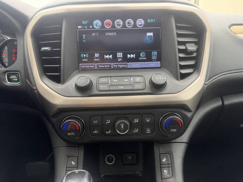 2017 GMC Acadia Denali