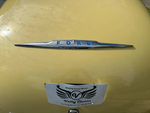 1948 Ford Super Deluxe