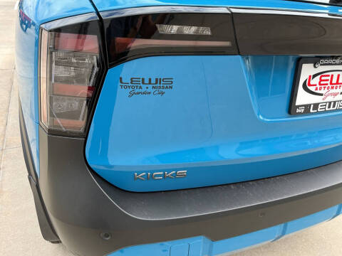 2026 Nissan Kicks SR