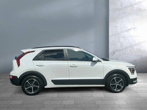 2023 Kia Niro LX