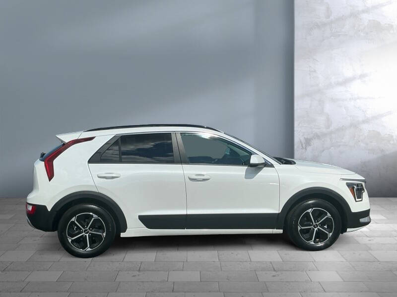 2023 Kia Niro LX