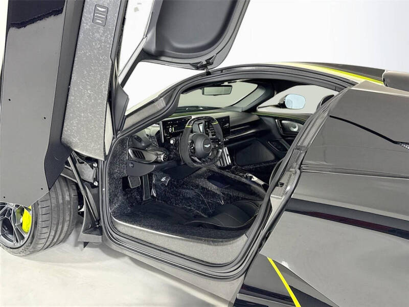2026 Aston Martin Valhalla