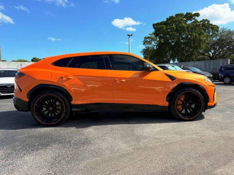 2022 Lamborghini Urus
