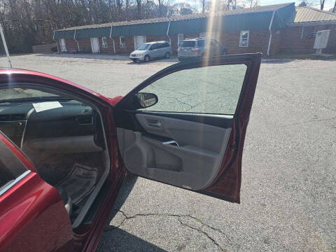 2015 Toyota Camry LE