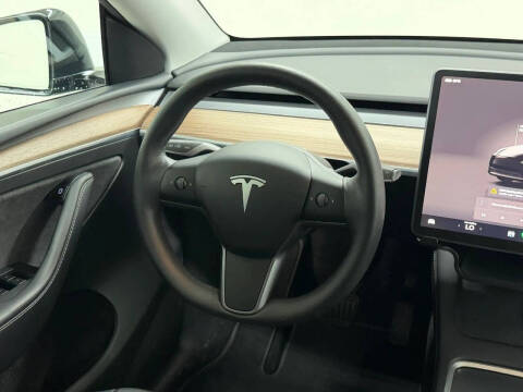 2025 Tesla Model Y Long Range