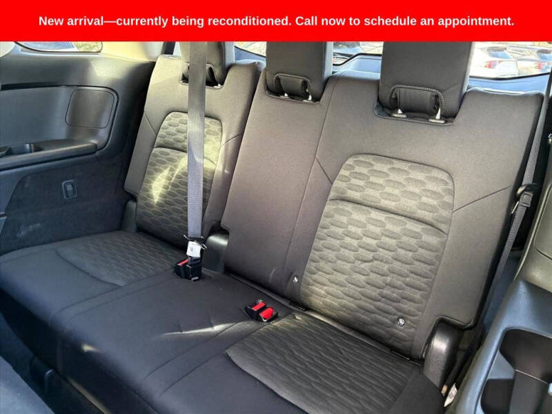 2024 Nissan Pathfinder S