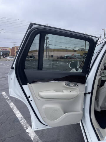 2019 Volvo XC90 T5 Momentum