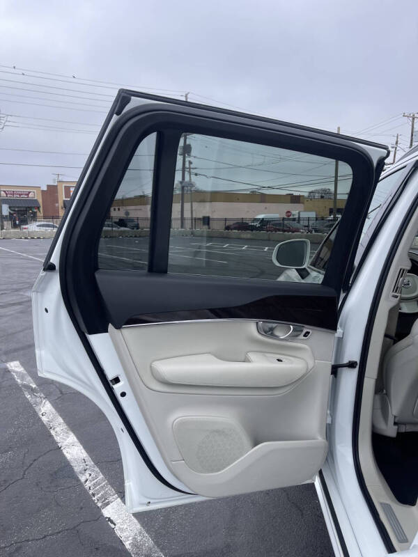 2019 Volvo XC90 T5 Momentum