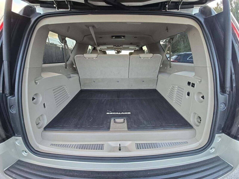 2017 Cadillac Escalade ESV Luxury