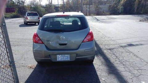 2010 Nissan Versa 1.8 S