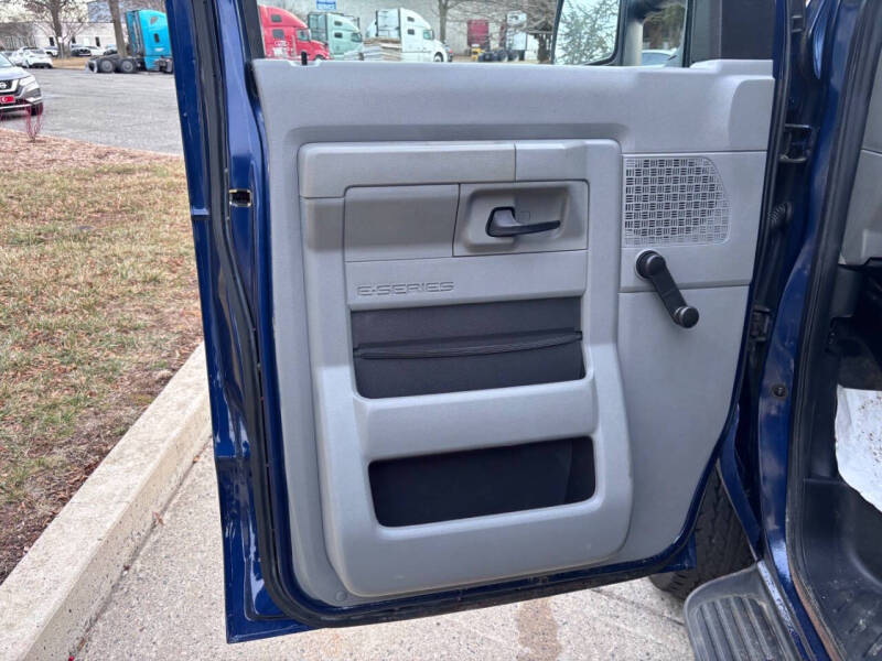 2012 Ford E-Series E-250