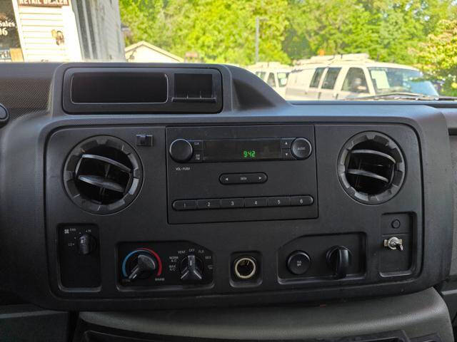 2011 Ford E-Series E-350 SD