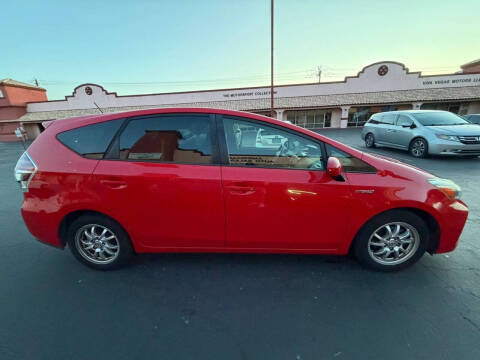 2015 Toyota Prius v Three