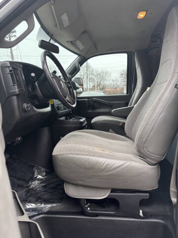 2019 GMC Savana 2500