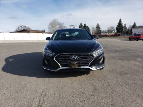 2018 Hyundai Sonata for sale at BELOW BOOK AUTO SALES in Idaho Falls ID