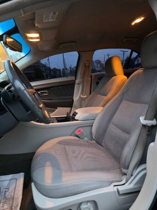 2011 Ford Taurus SEL