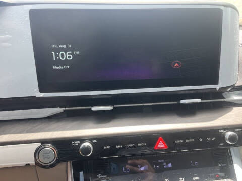 2024 Kia Carnival EX