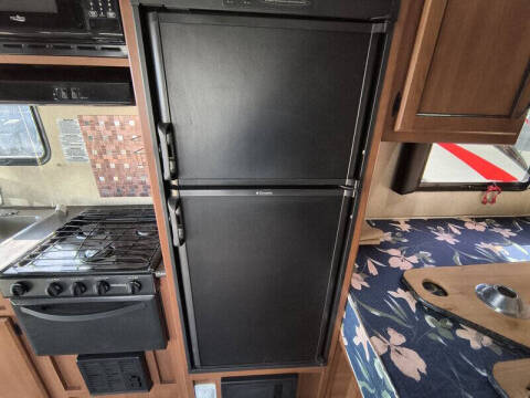 2015 Pacific Coachworks POWERLITE 19EX