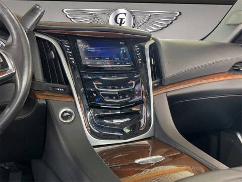 2020 Cadillac Escalade Luxury