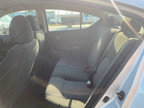 2019 Nissan Versa SV