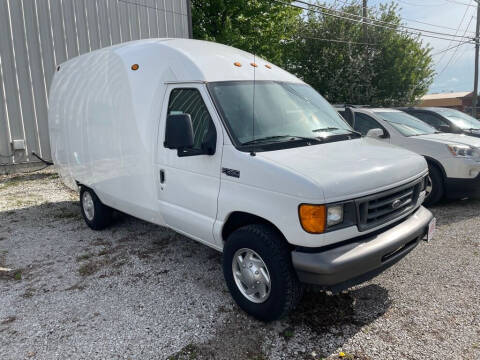 2003 Ford E-Series for sale at G LONG'S AUTO EXCHANGE in Brazil IN