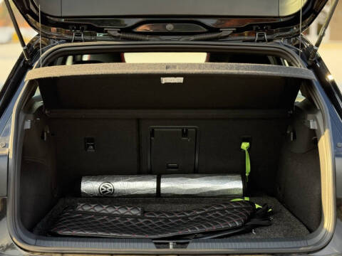 2024 Volkswagen Golf GTI SE