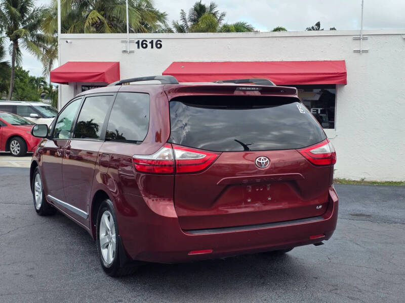 2017 Toyota Sienna