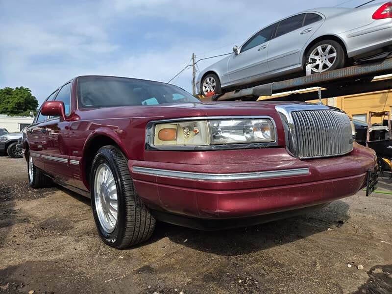 1997 Lincoln Town Car for sale at 911 Auto, LLC. in Hollywood, FL