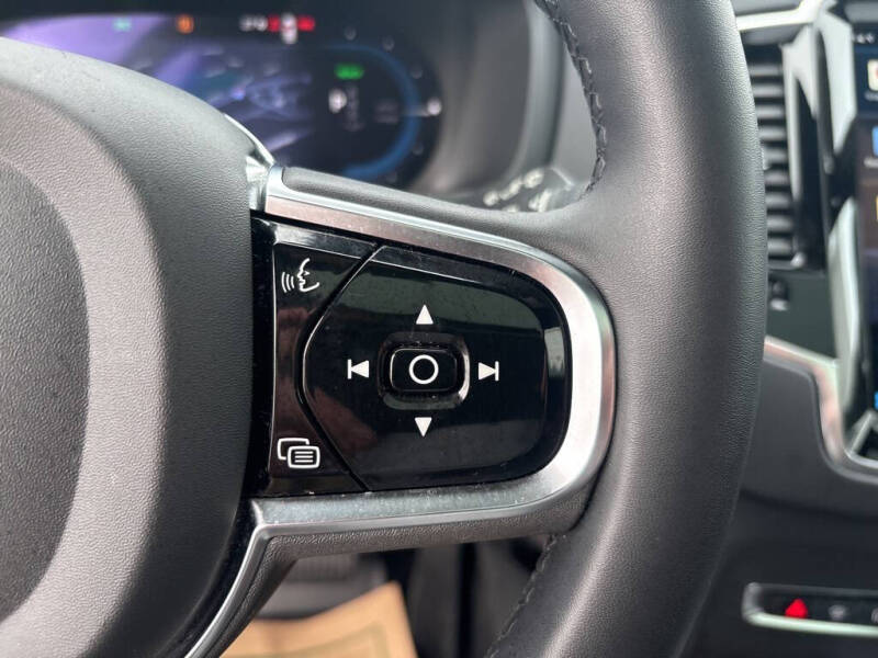 2024 Volvo XC90 Recharge T8 Ultimate Bright Theme 7P