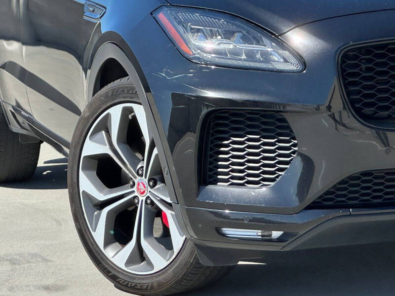 2019 Jaguar E-PACE P300 R-Dynamic SE