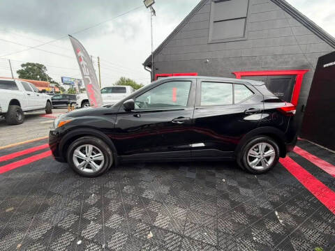 2020 Nissan Kicks S